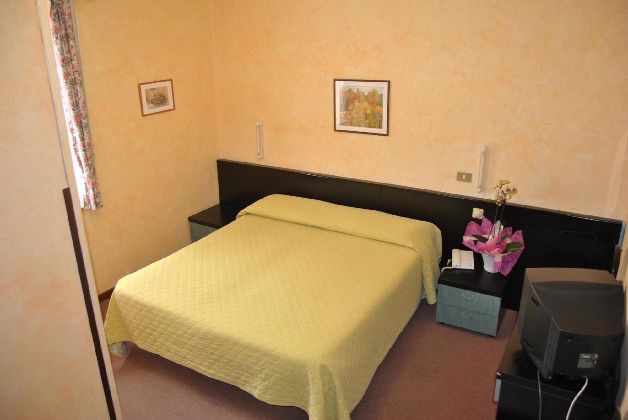 Hotel Villa Mon Toc Стреза Экстерьер фото