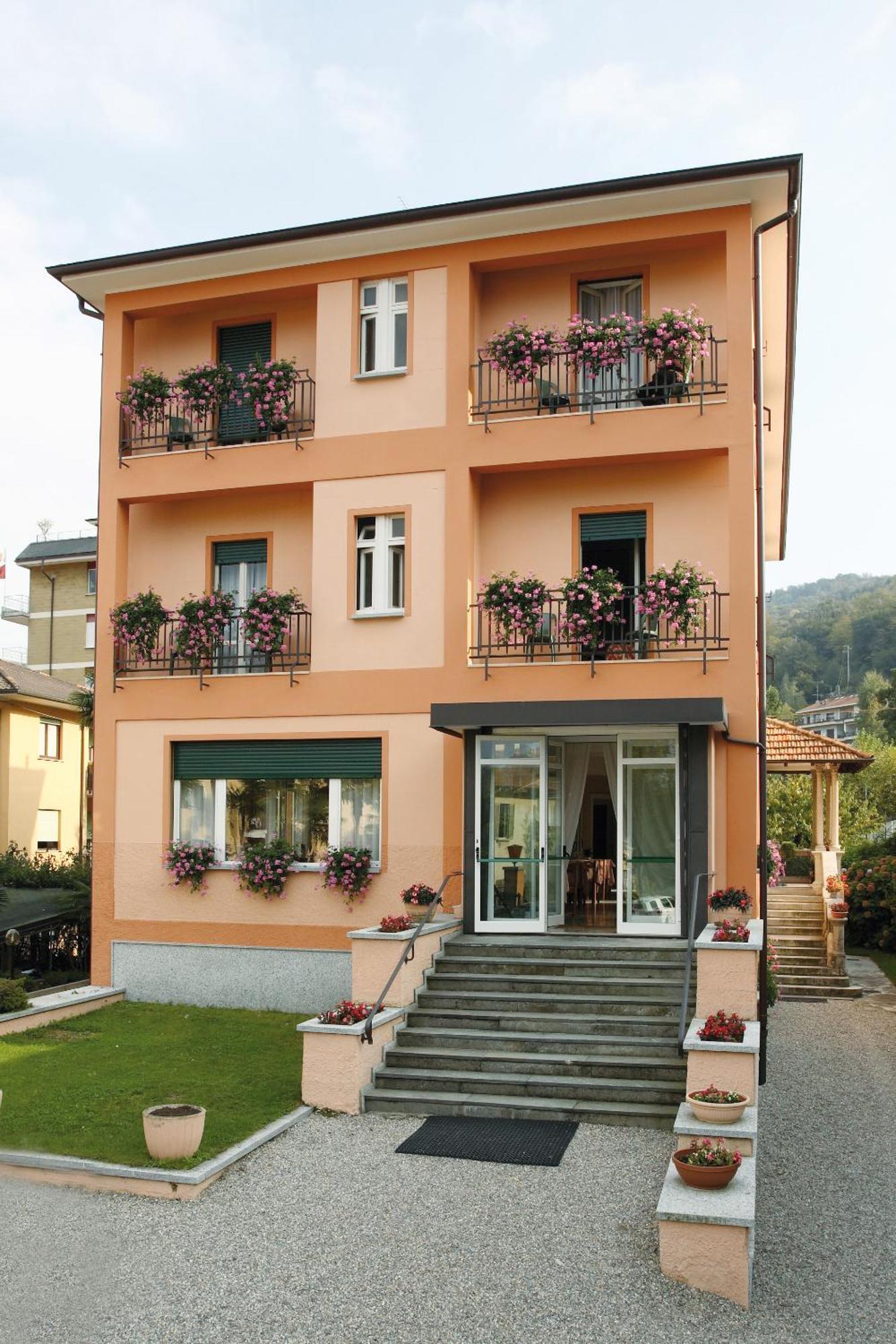 Hotel Villa Mon Toc Стреза Экстерьер фото