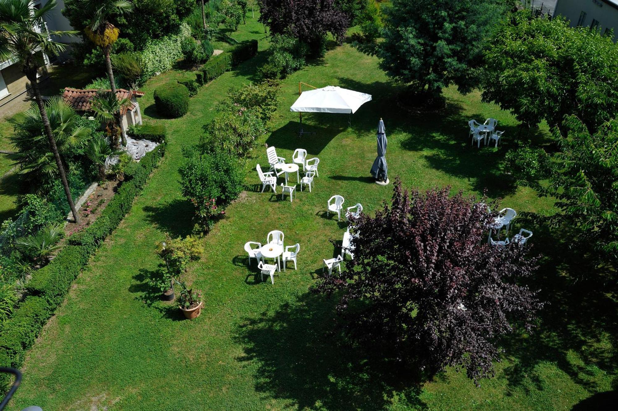 Hotel Villa Mon Toc Стреза Экстерьер фото