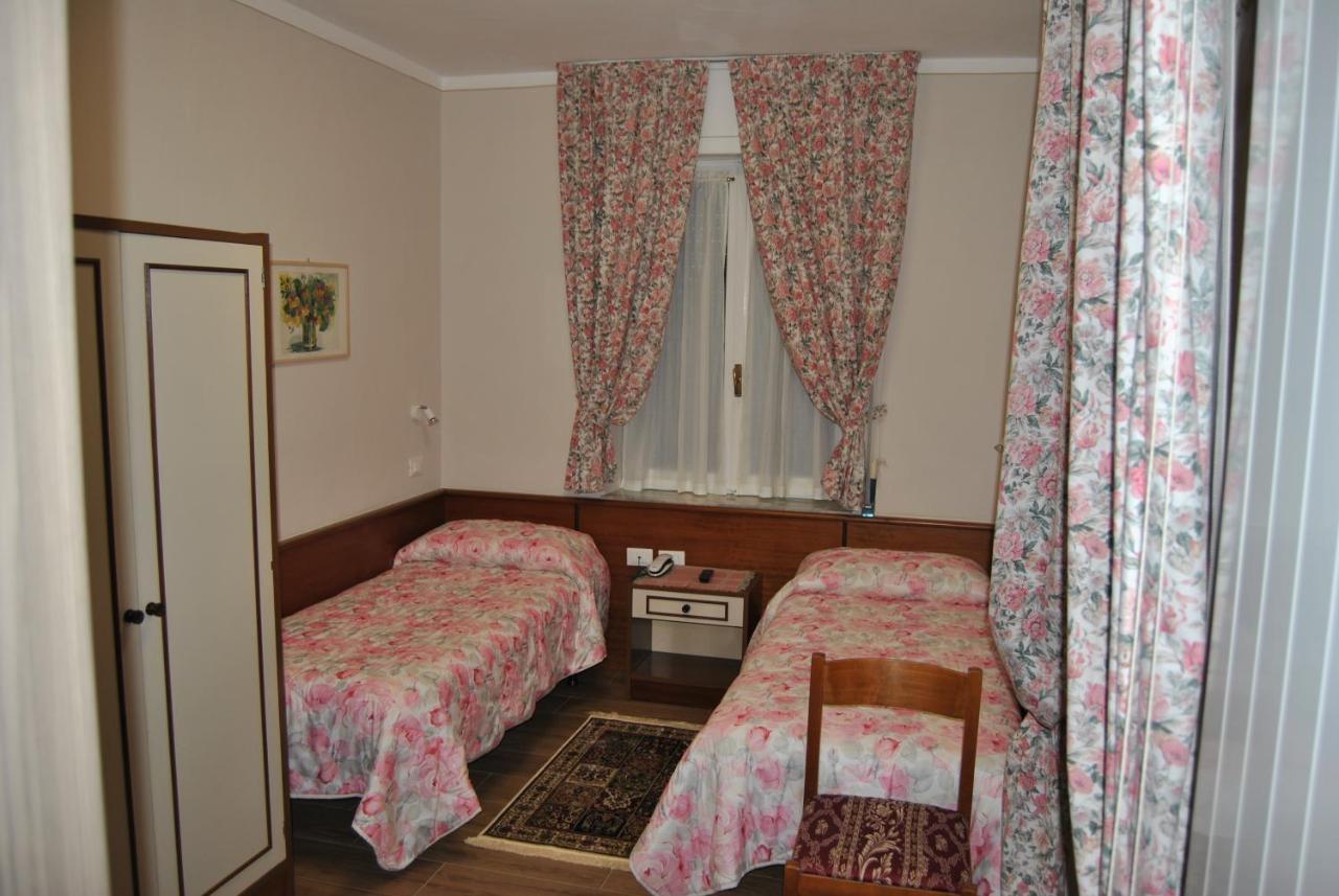 Hotel Villa Mon Toc Стреза Экстерьер фото