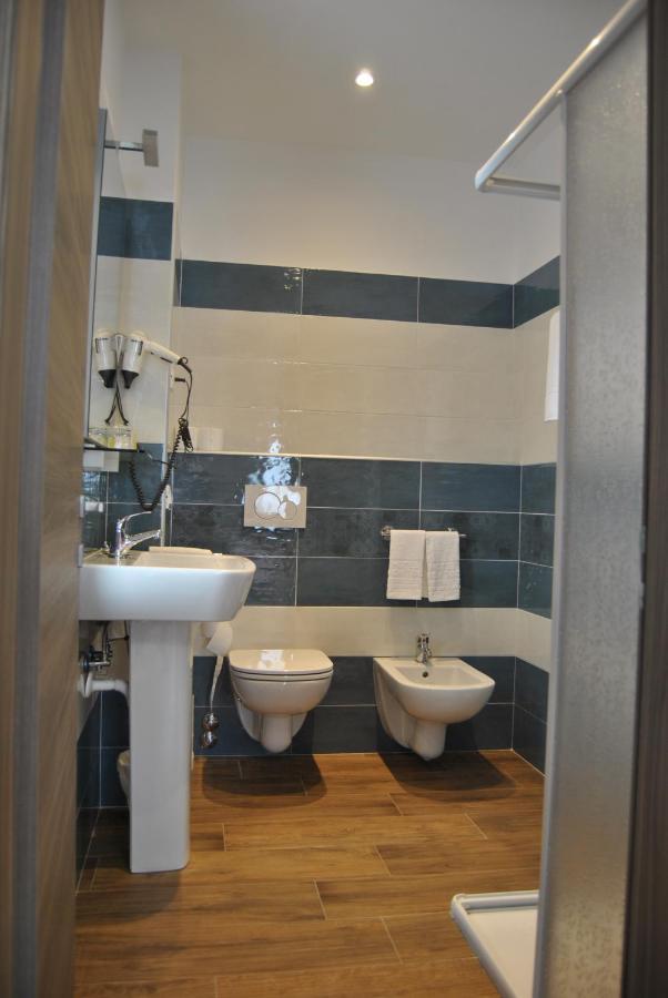 Hotel Villa Mon Toc Стреза Экстерьер фото
